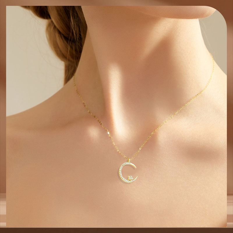 Lunea | Collar Celestial Lunar y Estrellas con Brillo Elegante