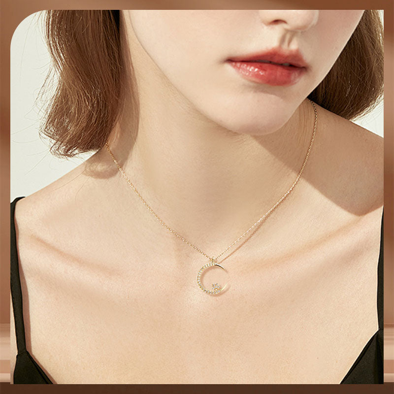 Lunea | Collar Celestial Lunar y Estrellas con Brillo Elegante