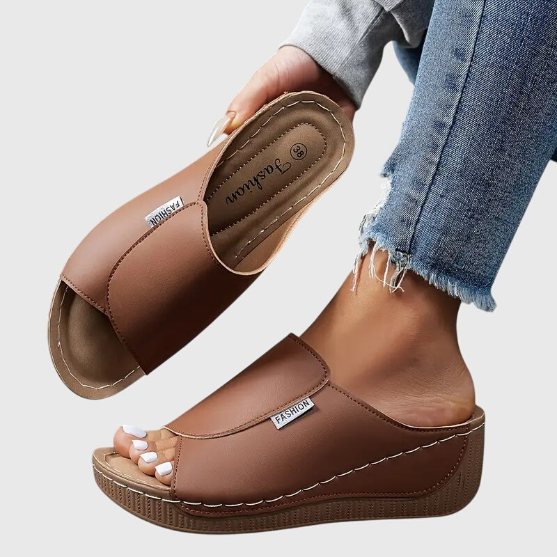 Mariana | Sandalias Abiertas con Suela Estable