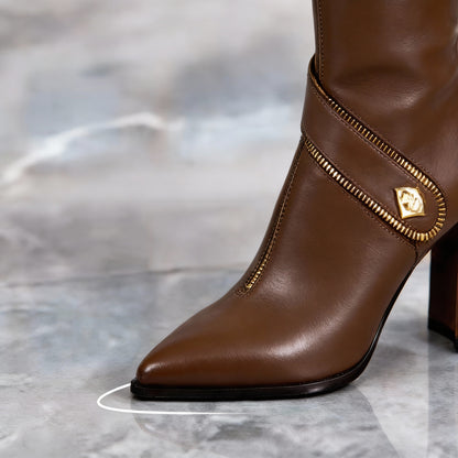 Yaiza | Botas Altas hasta la Rodilla con Punta Afilada y Tacón Grueso